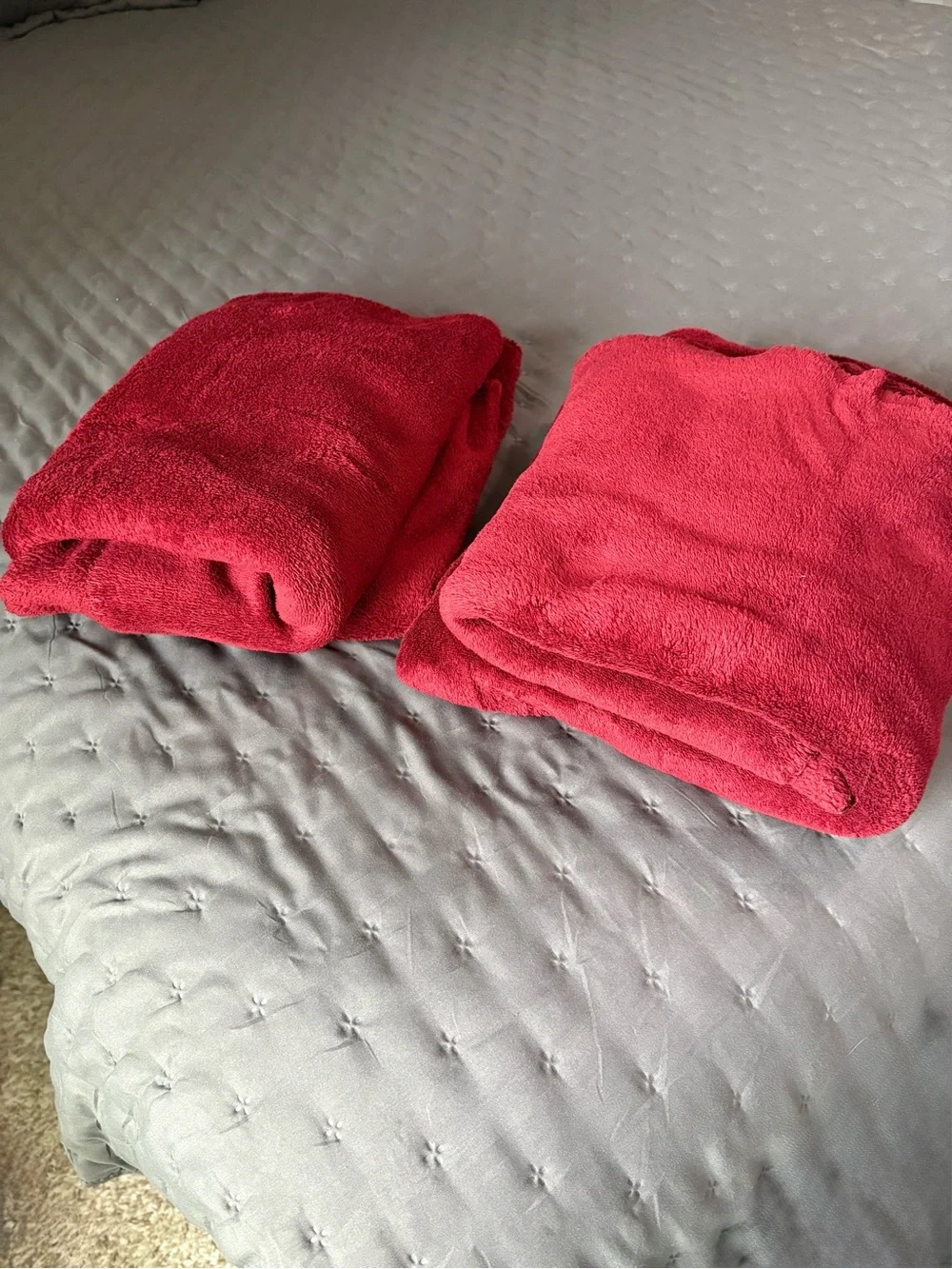 2-Source Unknown Plush Burgundy Throw Blanket